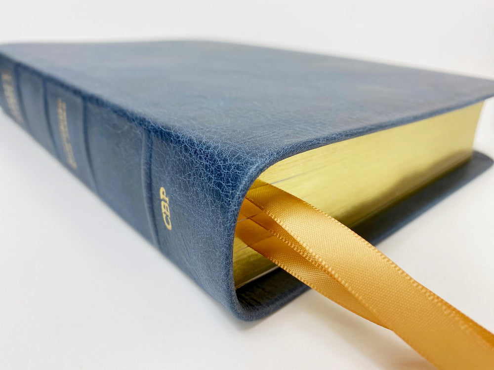Midsize Large Print Text Bible - Full-Grain Cowhide Series, Blue (Gold)