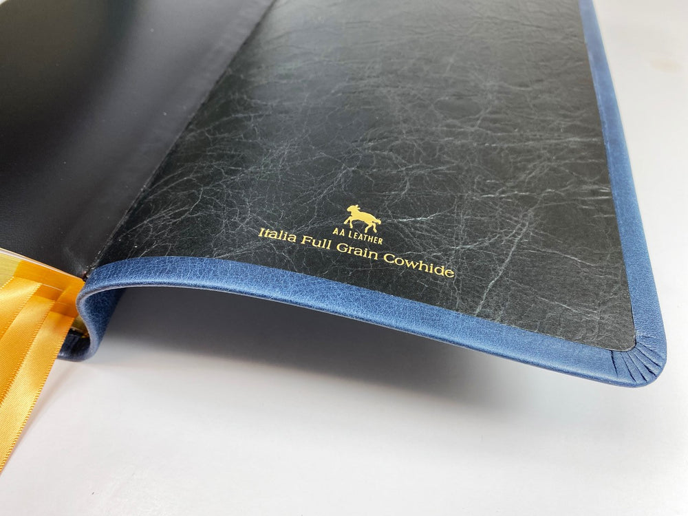 Midsize Large Print Text Bible - Full-Grain Cowhide Series, Blue (Gold)