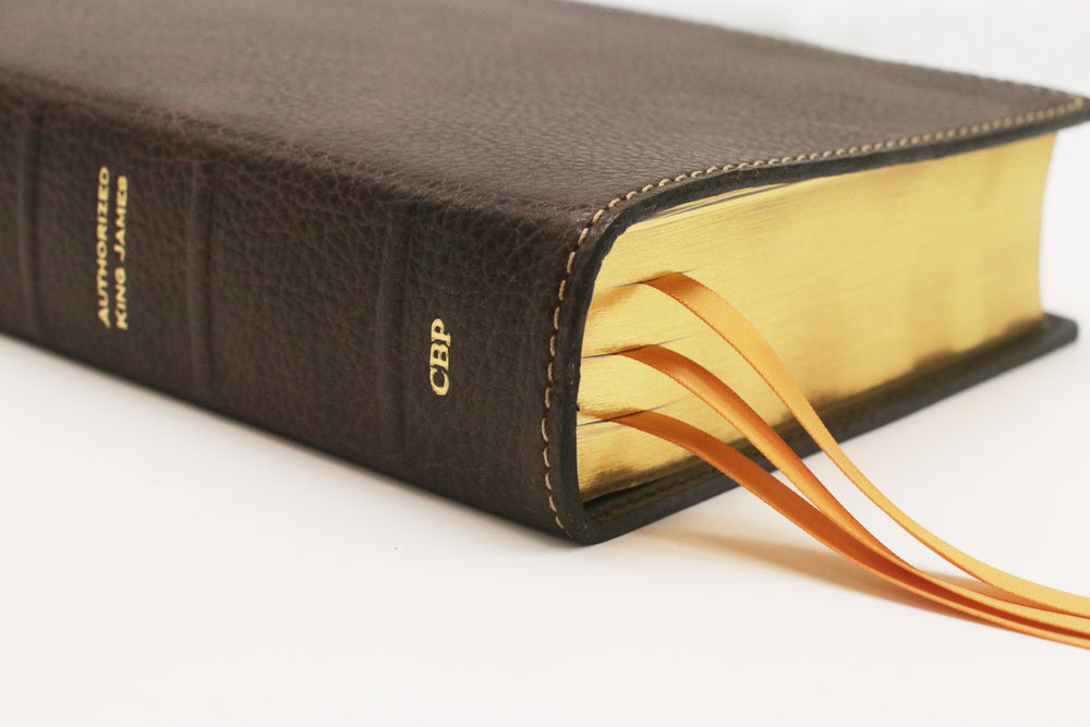 Biblia de estudio tamaño medio - Serie Piel de vaca plena flor, Marrón