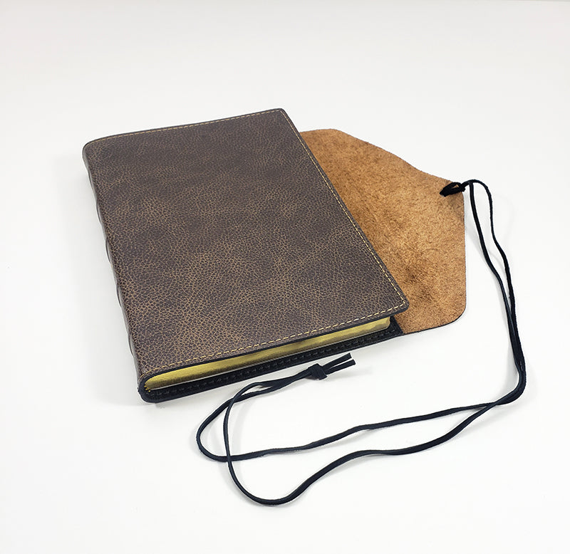 Circuit Rider Thinline Text Bible - Full-Grain Cowhide Series, Brown